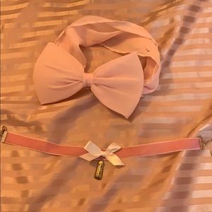 Melanie Martinez bow and necklace